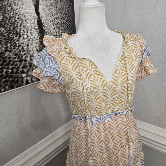 Aura tiered dress size medium - Picture 3 of 8